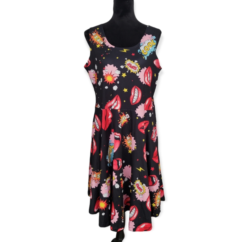 Mid-size Comic Lips Sleeveless Scoop Neck A-Line Dress - Bold Print